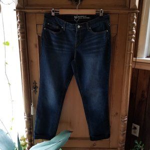 GAP NWOT BOYFRIEND JEAN